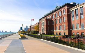 Roberts Riverwalk Hotel Detroit Michigan